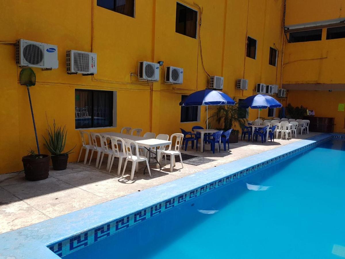 Hotel Arcos Del Parque Acayucan Luaran gambar
