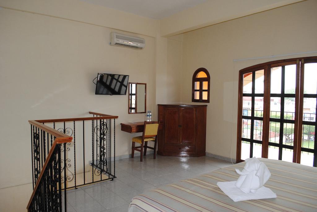 Hotel Arcos Del Parque Acayucan Bilik gambar