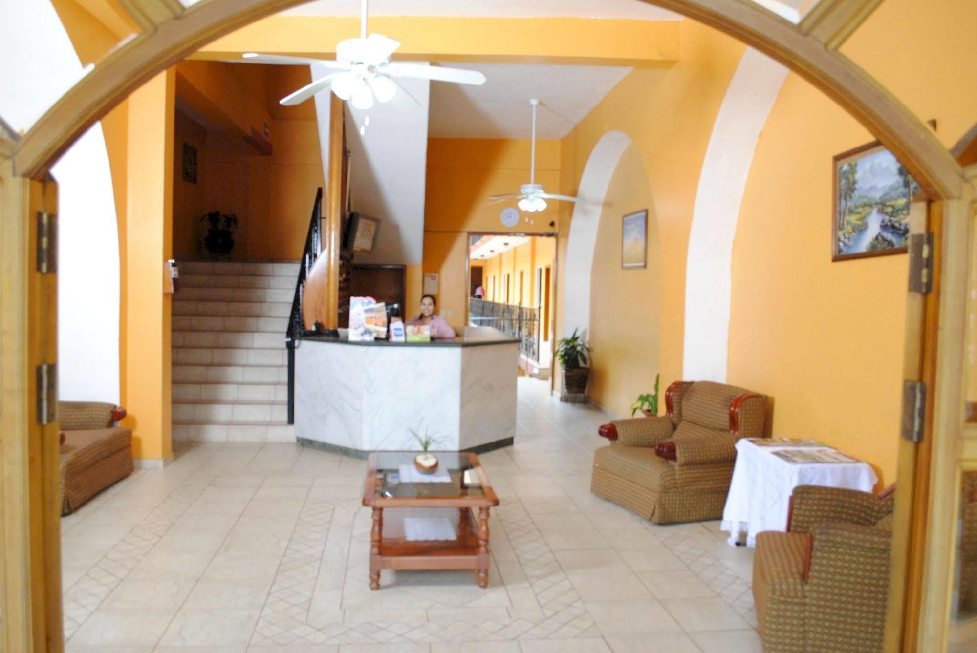 Hotel Arcos Del Parque Acayucan Luaran gambar